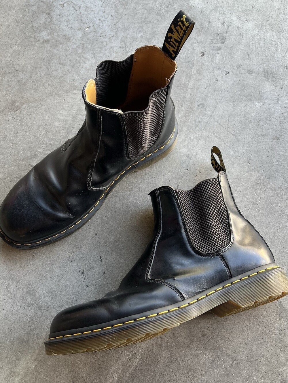 Dr Doc Martens Chelsea Boots 2976 Black Mens US 11, Womens US 12